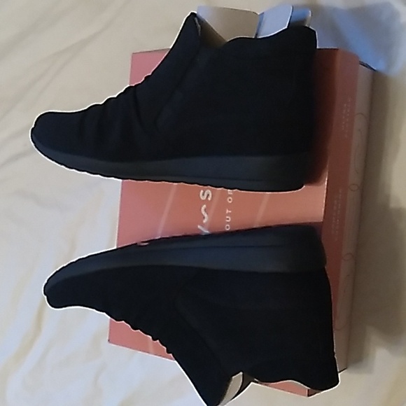 NIB Womens Easy Spirit black suede ALETA3 short boots Size 12 - Picture 4 of 12